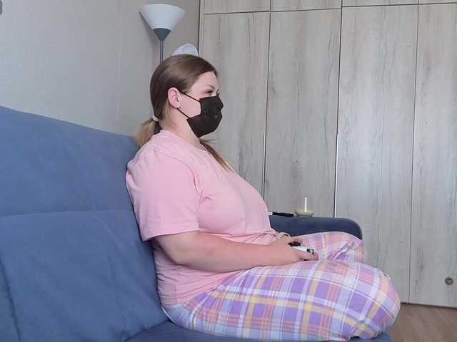 Milaa1998 live cam on BongaCams