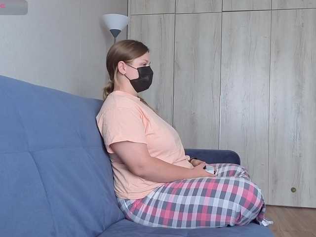 Milaa1998 live cam on BongaCams