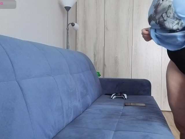 Milaa1998 live webcam show