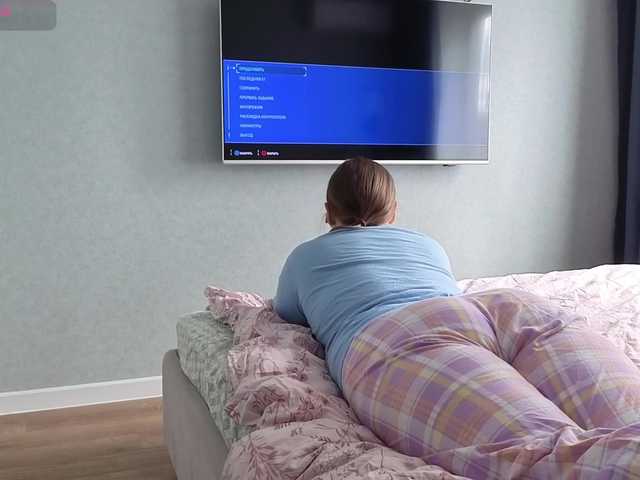 Milaa1998 live cam on BongaCams
