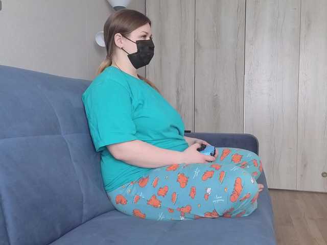 Milaa1998's BongaCams show and profile