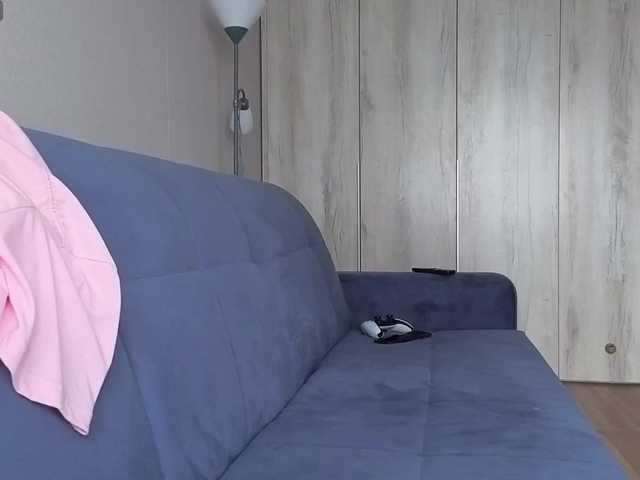Milaa1998 live cam on BongaCams