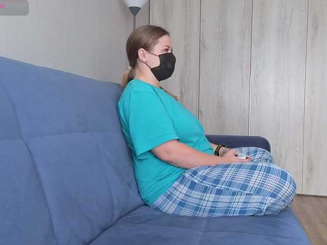 Milaa1998 live cam on BongaCams