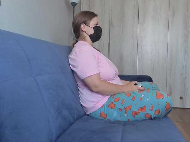Milaa1998 live cam on BongaCams