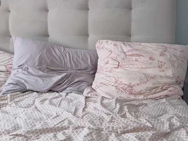 Milaa1998 live webcam show
