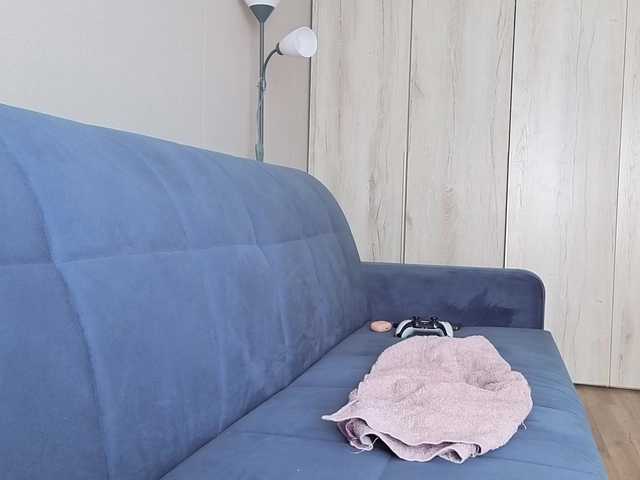 Milaa1998 live cam on BongaCams