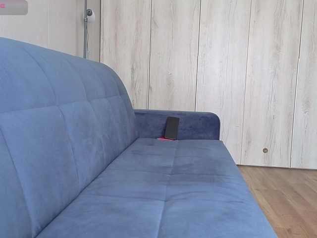Milaa1998 live webcam show
