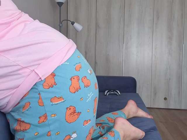 Milaa1998 live cam on BongaCams