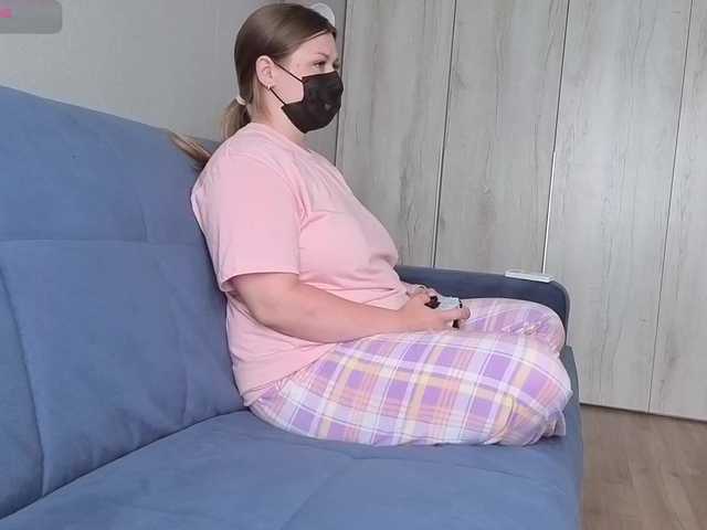 Milaa1998 live cam on BongaCams