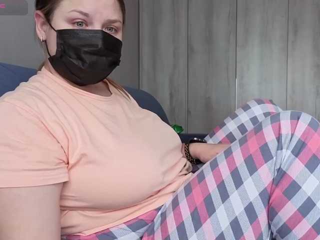 Milaa1998, live now on BongaCams