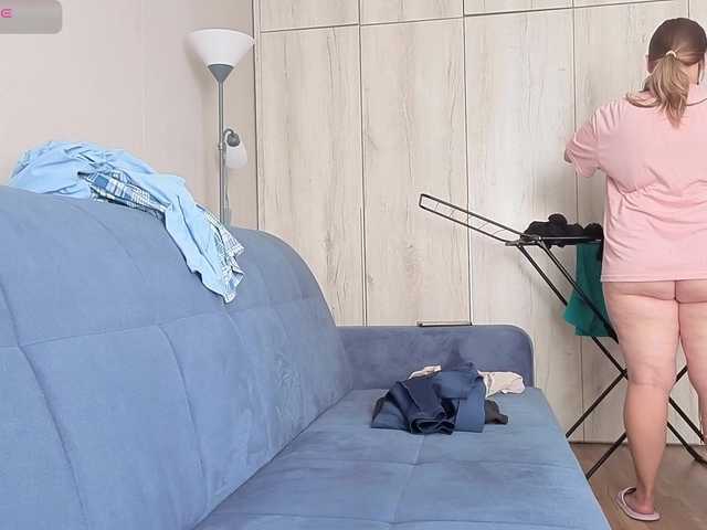 Milaa1998 live cam on BongaCams