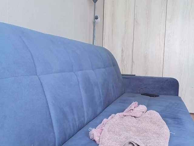 Milaa1998 live cam on BongaCams