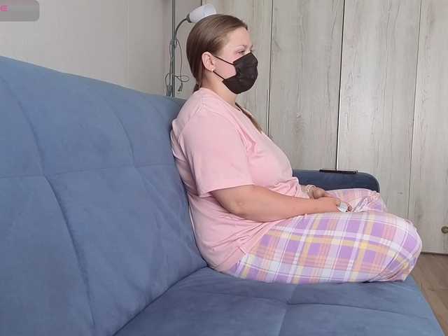 Milaa1998 live cam on BongaCams