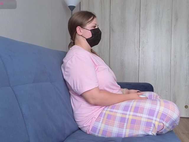 Milaa1998 live cam on BongaCams