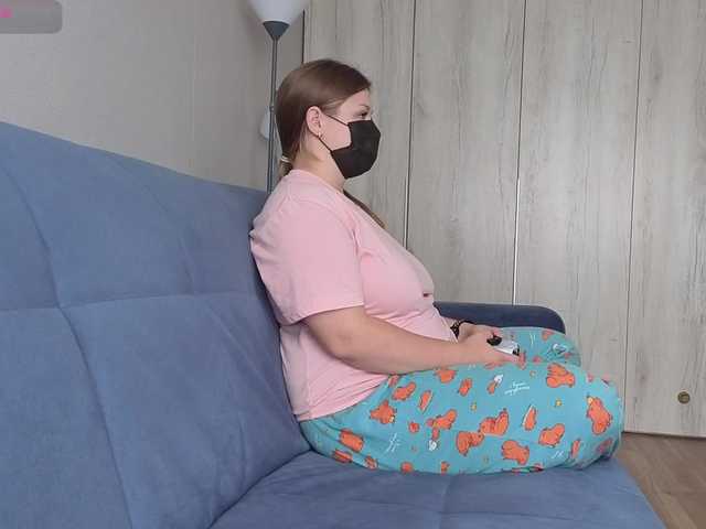 Milaa1998 live cam on BongaCams