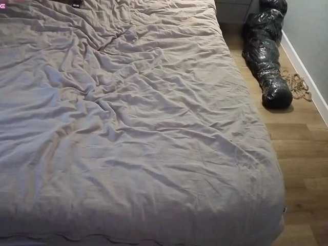 Milaa1998 live cam on BongaCams