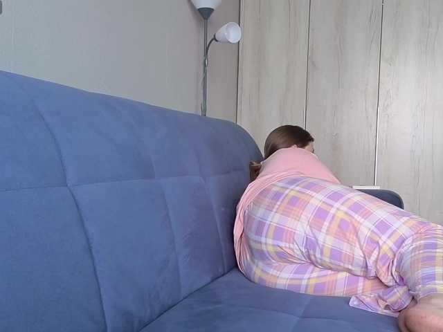 Milaa1998 live cam on BongaCams