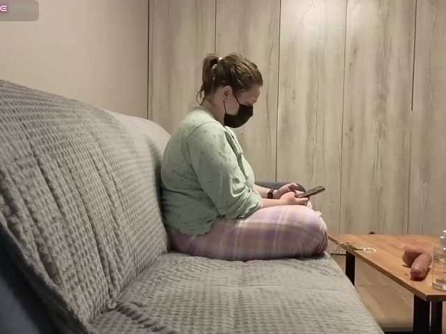 Milaa1998 live cam