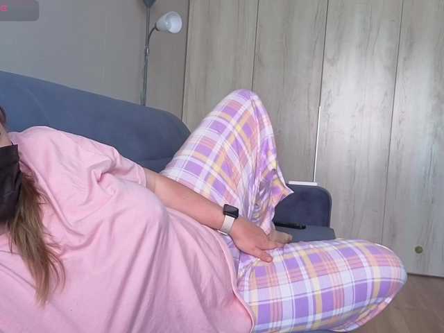 Milaa1998 live cam