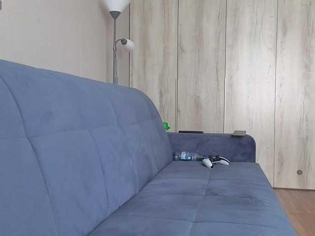 Milaa1998 live webcam show