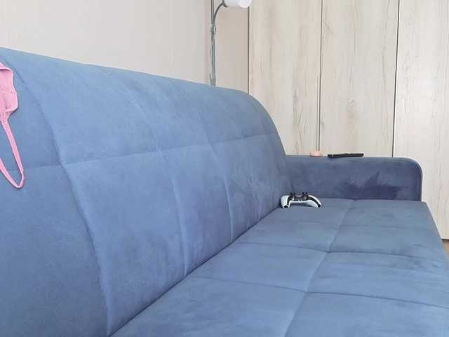 Milaa1998 live cam on BongaCams