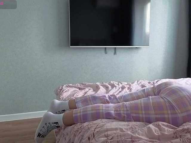 Milaa1998 live cam preview