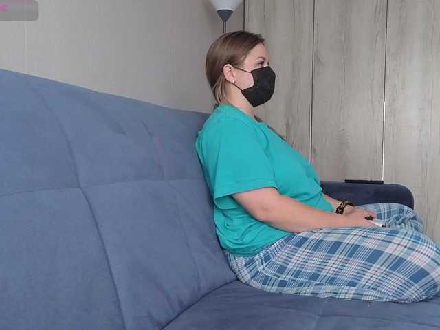 Milaa1998 live cam on BongaCams