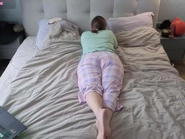 Milaa1998 live cam