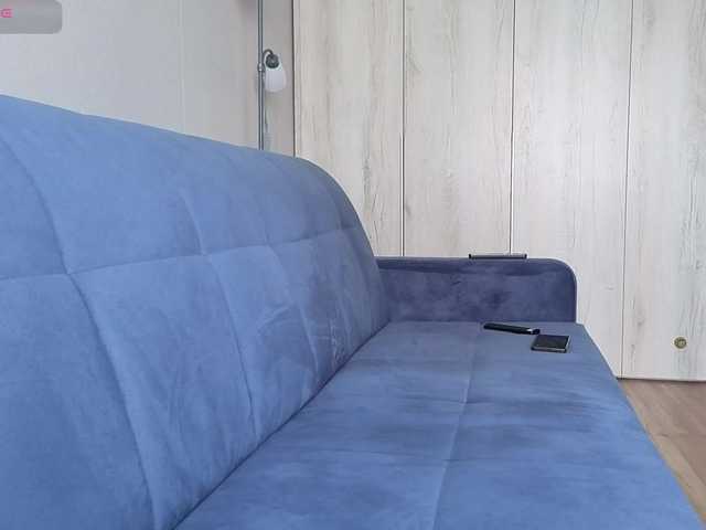 Milaa1998 live webcam show