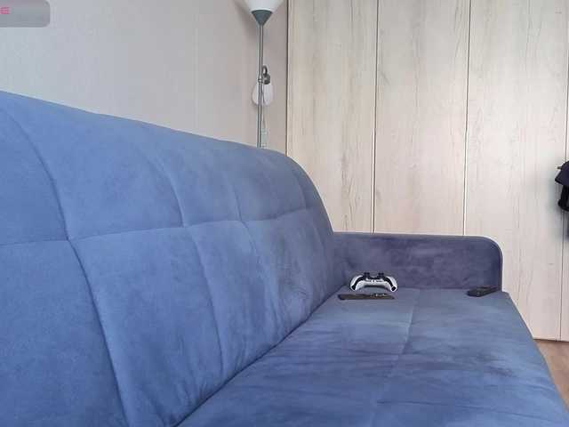 Milaa1998 live cam on BongaCams