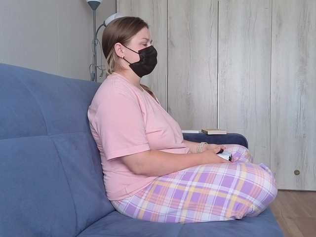 Milaa1998 live cam on BongaCams