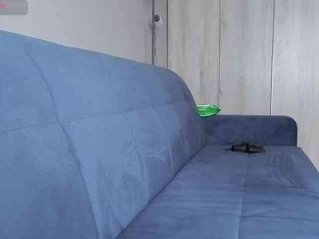 Milaa1998 webcam