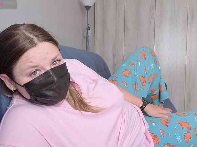 Milaa1998 webcam