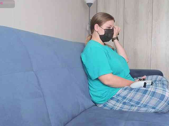 Milaa1998 webcam
