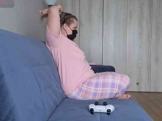 Milaa1998 webcam