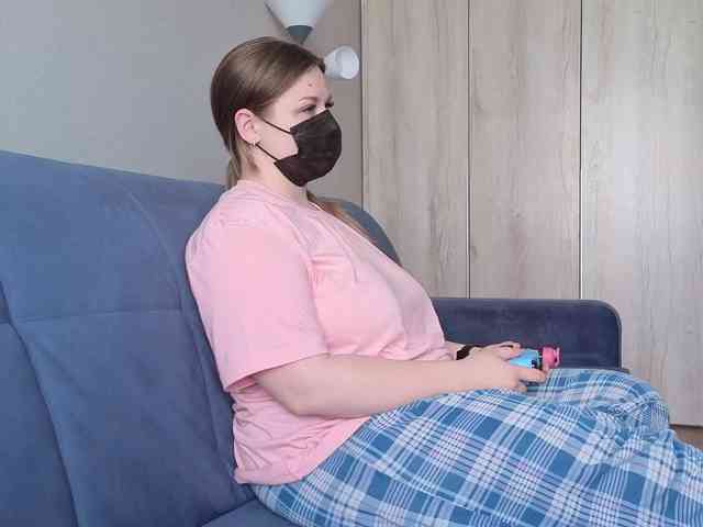Milaa1998 webcam