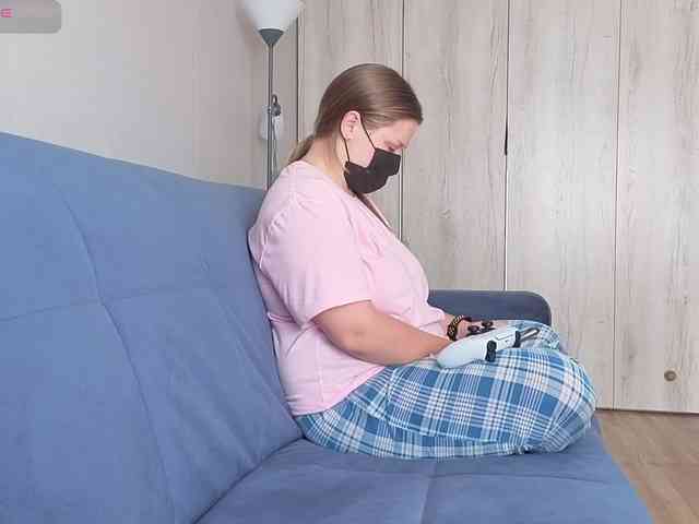 Milaa1998 webcam