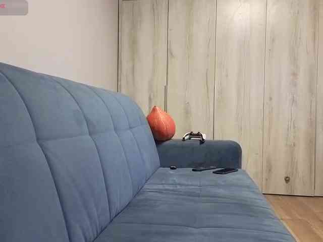 Milaa1998 webcam