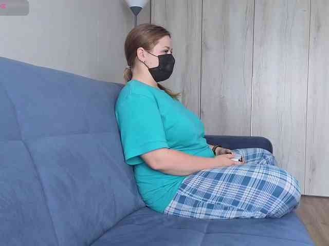 Milaa1998 webcam