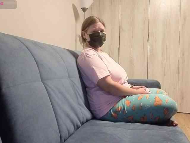 Milaa1998 webcam