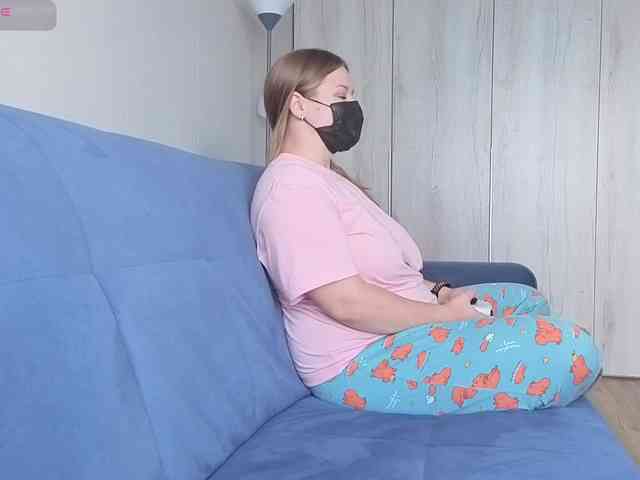 Milaa1998 webcam