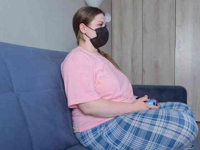 Milaa1998 webcam