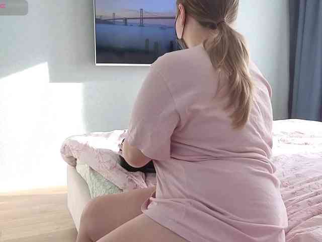 Milaa1998 webcam
