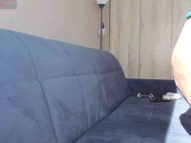 Milaa1998 webcam