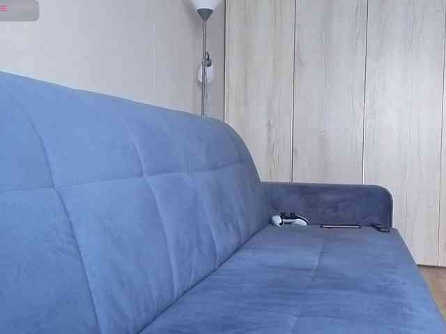 Milaa1998 webcam