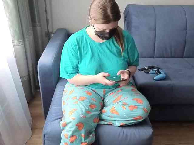Milaa1998 webcam