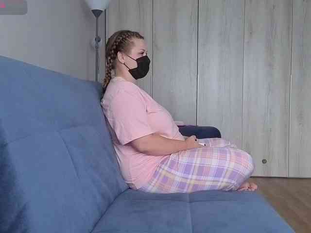 Milaa1998 webcam