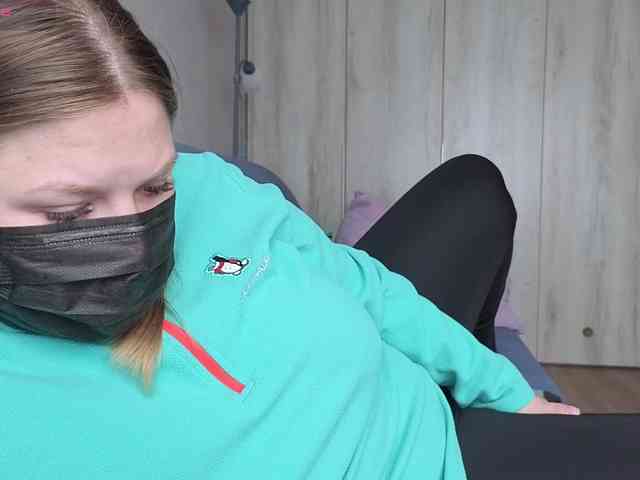 Milaa1998 webcam