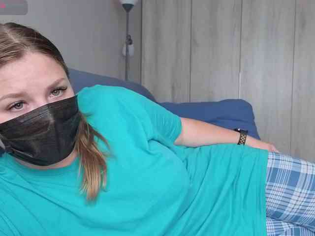 Milaa1998 webcam