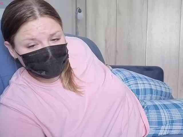 Milaa1998's cam show statistics and live stream